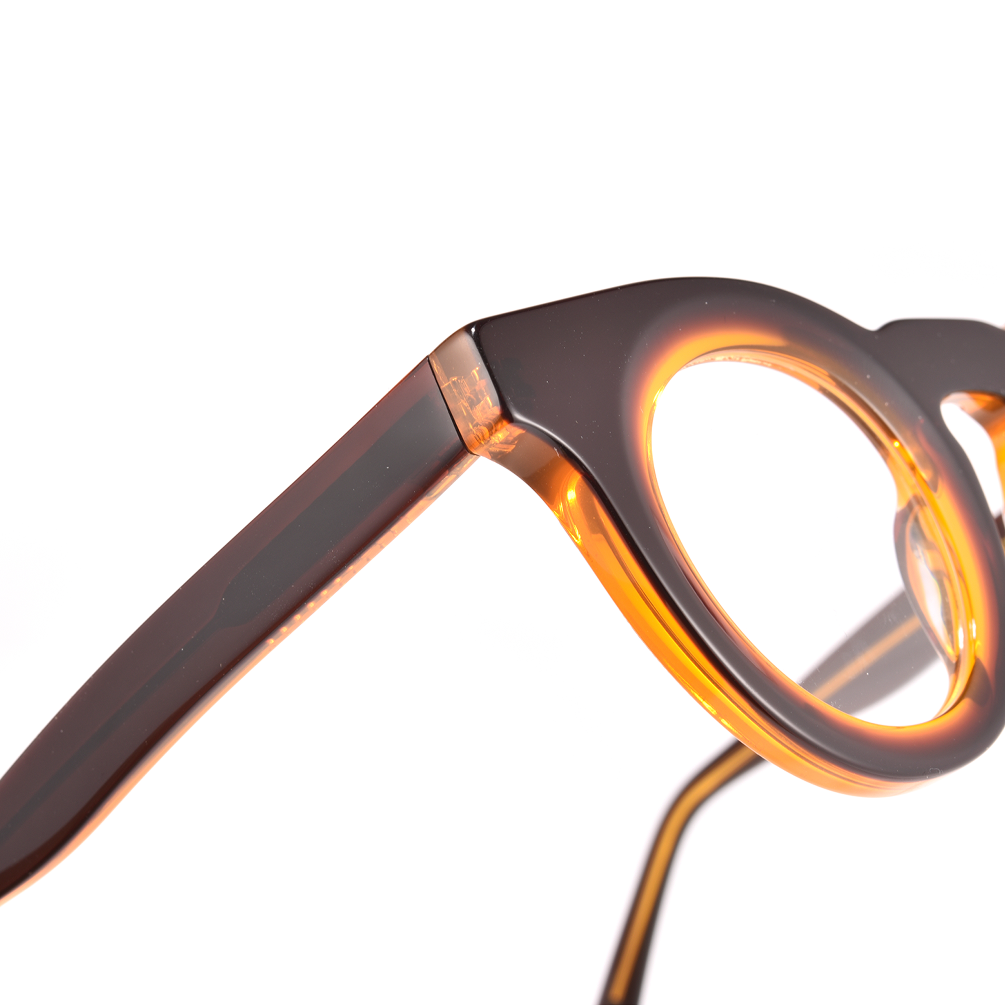 Kenrick (5) Close-up of stylish brown eyeglasses frame.